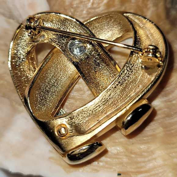 Brooche - Picture 2 of 2